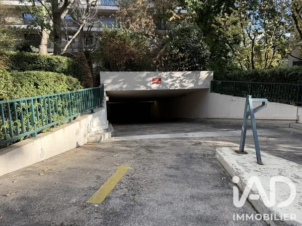 Parking 15 m²