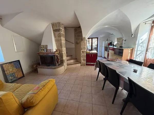 Propriété en pierres à GRANE (26) - 257 m²
