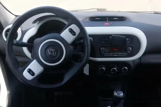 Renault Twingo iii sce 75 - 20 — photo 9