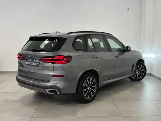 Bmw X5 xdrive50e 489ch m sport — photo 2