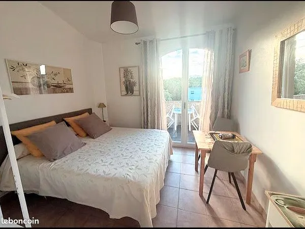 Loue Studio + Terrasse privative à l'entrée de Porticcio