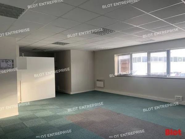 Bureaux 93 m²