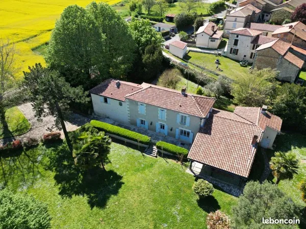 Propriété 11 pièces 182 m²