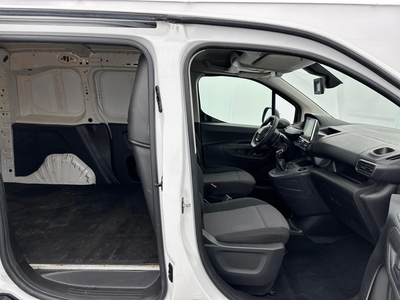 Peugeot Partner fourgon standard 650 kg bluehdi 100 s&s bvm5 aspha — photo 13