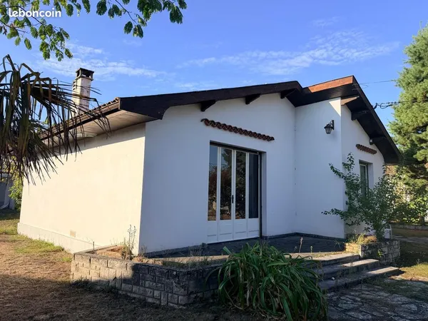 Maison des années 1960 à rénover - Beau potentiel - Terrain de 852 m²