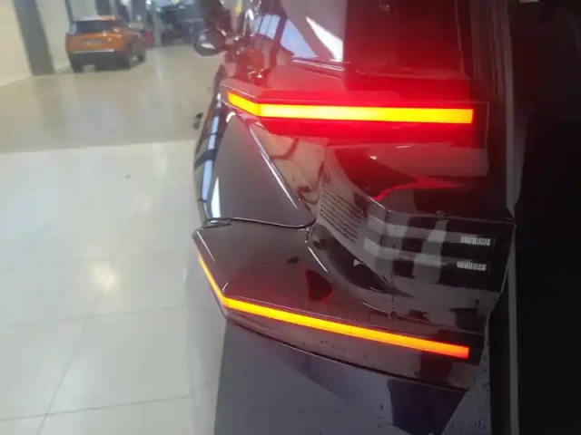 Citroën C5 Aircross hybride 145 ch e-dcs6 — photo 26