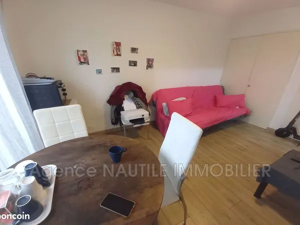 Studio 1 pièce 20 m²