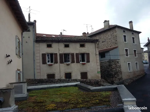 Maison semi-enterrée