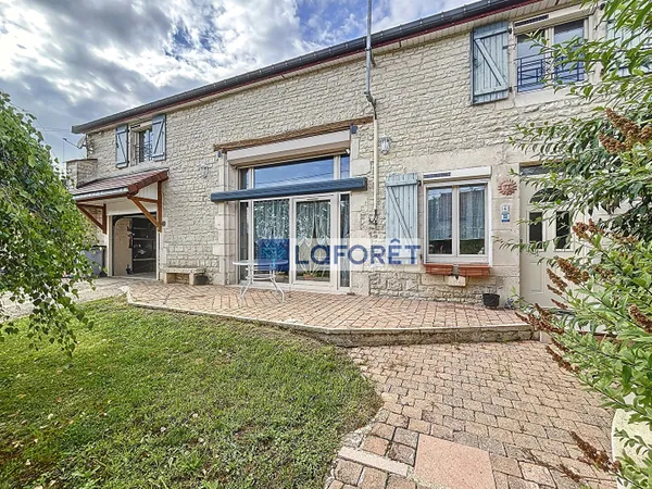Maison 7 pièces 234 m²