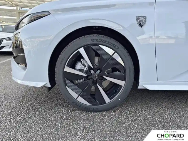 Peugeot 308 electrique 55 kwh 156ch — photo 9