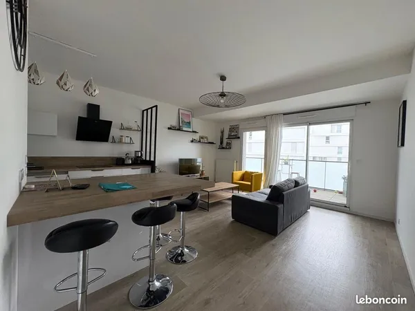 T3 récent avec balcon plein sud, parking et ascenseur - Rennes