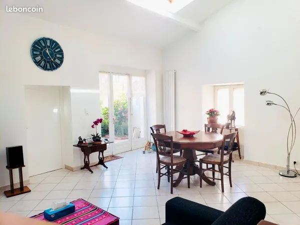 Charmante Maison 88m2 - 2 chambres - Au coeur de Beautour avec un jardin