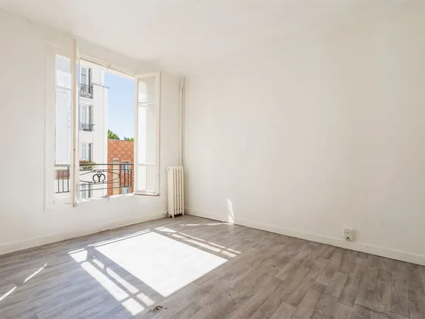 Vends appartement - 74 m² - 3 pièces, 2 chambres - Paris