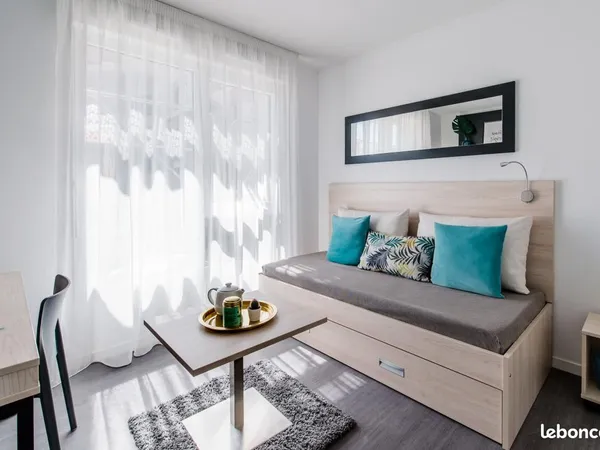Studio 1 pièce 18 m²