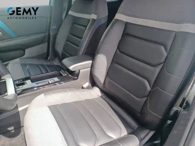 Citroën C4 e- 136 ch automatique — photo 9