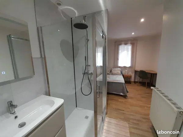 Chambre à louer dans colocation de 141 m²