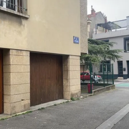 Parking/box 17 m² Avignon