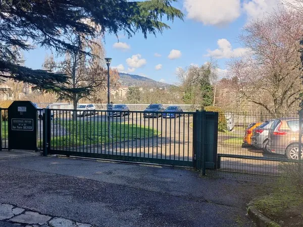 Place de Parking Extérieure dans résidence sécurisée
