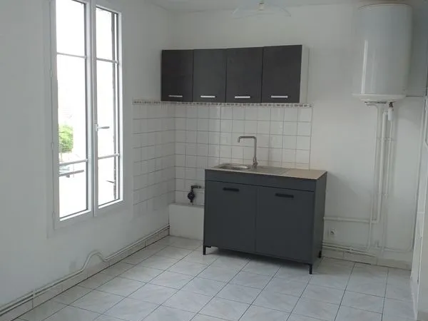 Appartement 2 pièces principales + 1 de 8 m2 Mantes La Jolie
