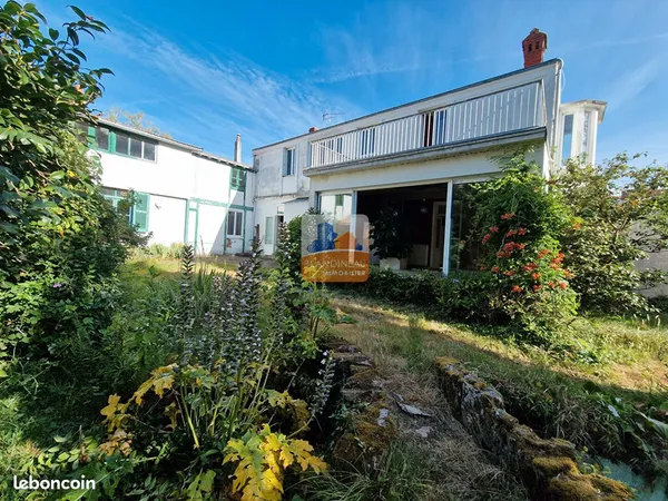 Maison 10 pièces 309 m²