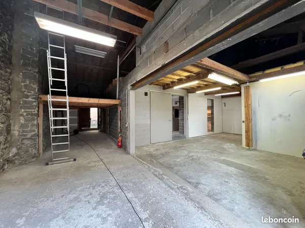 Parking/box 145 m² Aulnat