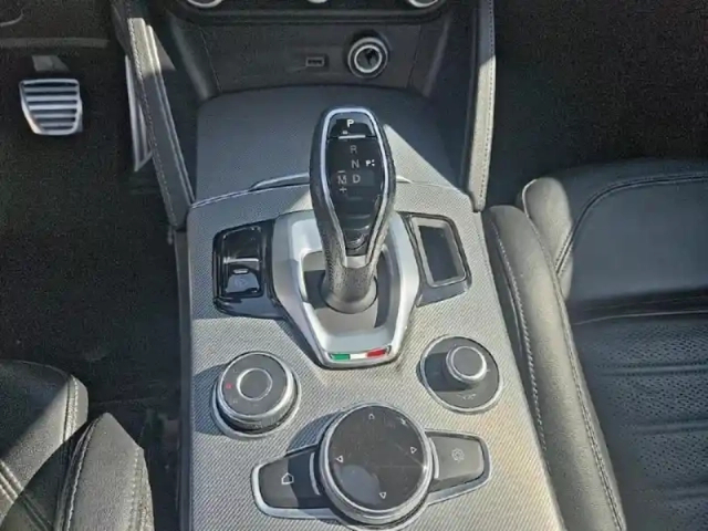 Alfa Romeo Stelvio 2.2 diesel 190ch sprint q4 at8 my22 — photo 14