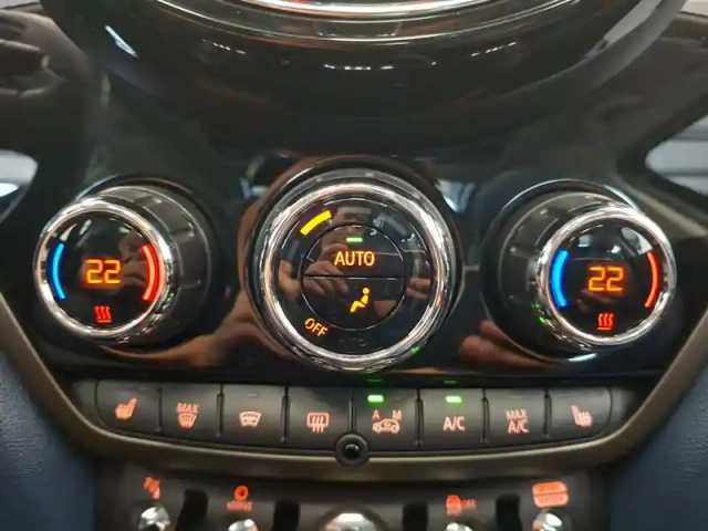 Mini Mini countryman 125 - 95 ch all4 bva6 — photo 36
