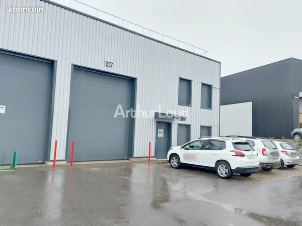 Local bureaux 320 m²