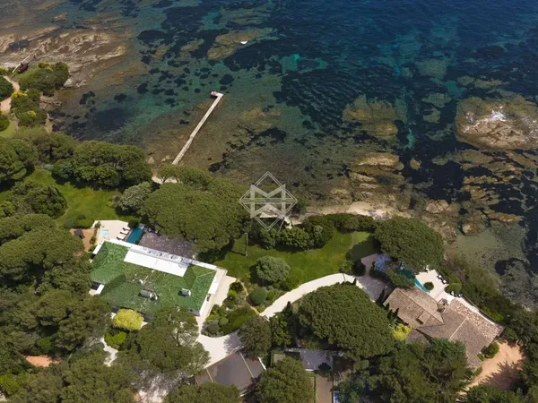 Villa 22 pièces 1000 m²