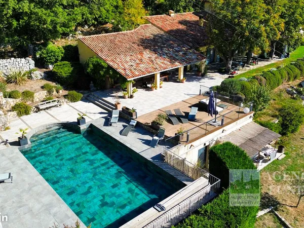 Propriété 8 pièces 314 m²