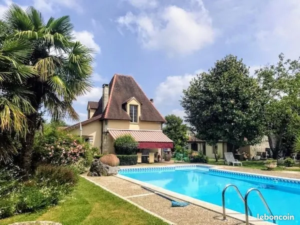Magnifique gentilhommière rénovée 1,7 ha - Piscine, écuries et grand confort (Proche Pau)