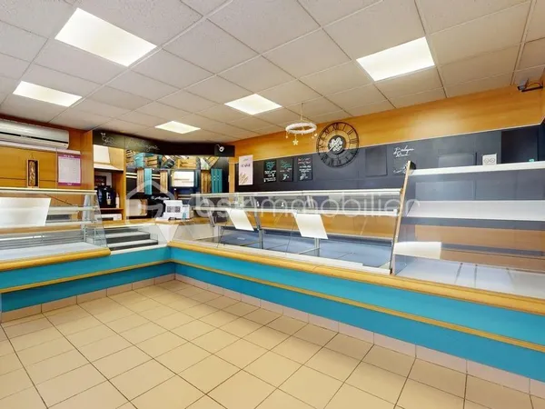 Local commercial 82 m²