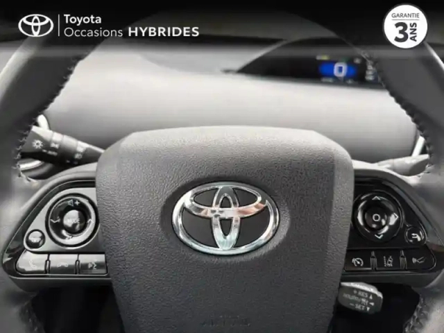 Toyota Prius rechargeable 122h dynamic pack premium mc19 — photo 13