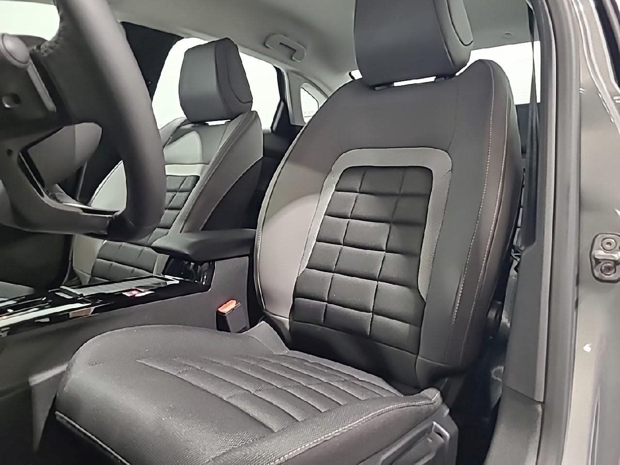 Citroën C4 X hybride 145 ch e-dcs6 plus — photo 10