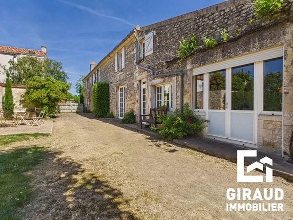Maison 10 pièces 220 m²