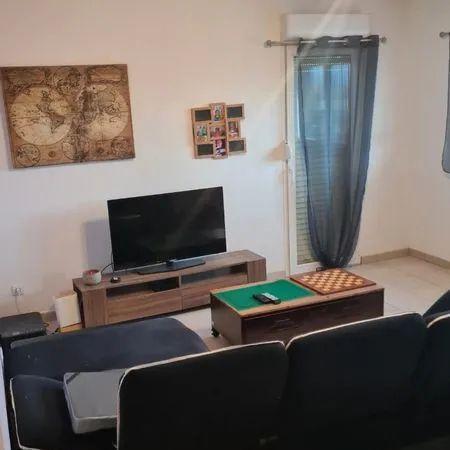 Grand appartement t2 résidence sécurité