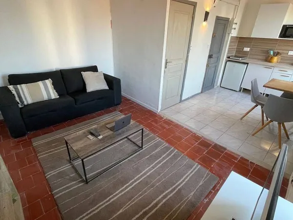 Studio 1 pièce 24 m²