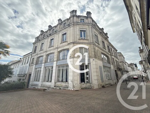 Maison 23 pièces 486 m²