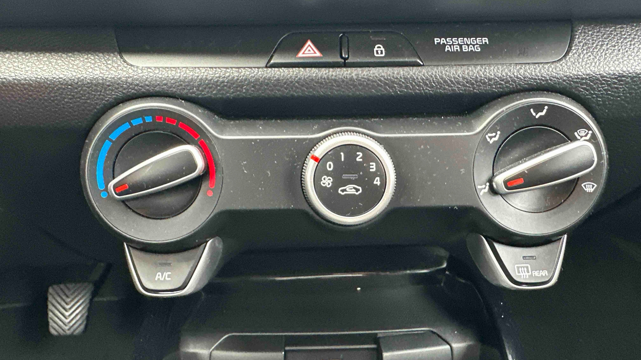 KIA Rio 1.2 DPi 84 ch BVM5 — photo 21