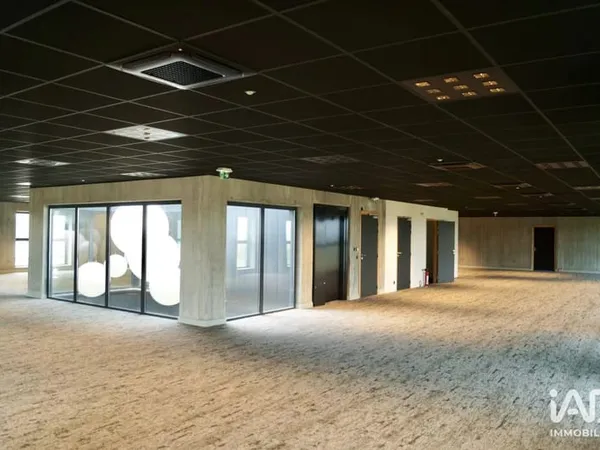Location Bureaux 454 m²