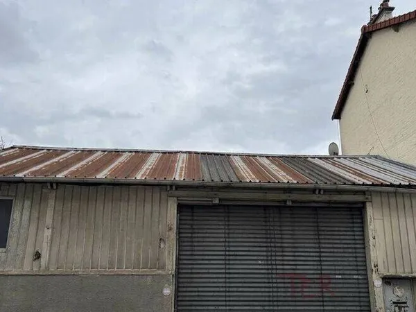 Bureau 300 m²