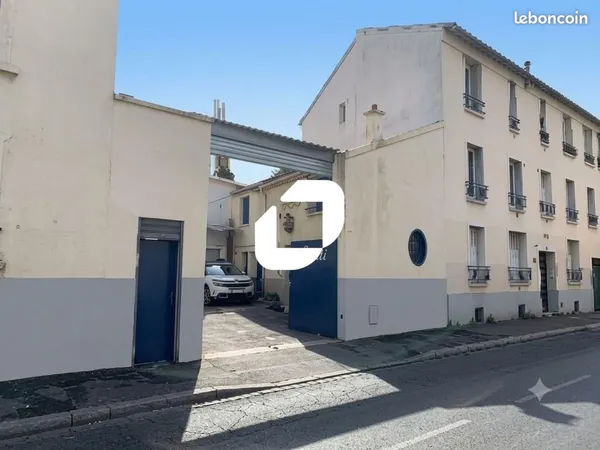 Local d'activité 1 032 m²