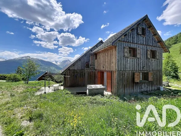 Maison 13 pièces 183 m²