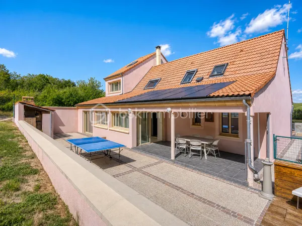 Maison 8 pièces 226 m²