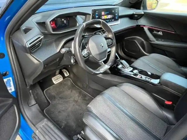 Peugeot 2008 1.2 puretech 130ch s&amp;s gt eat8 — photo 11