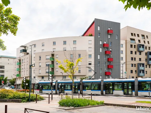 T3 centre ville Echirolles