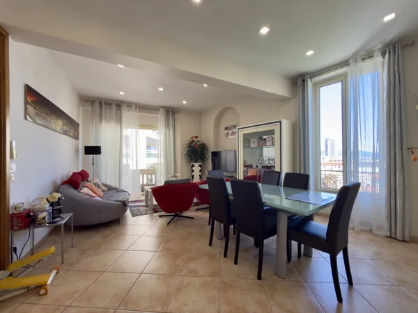 APPARTEMENT 4 PIECES - CAVE - BEAUSOLEIL
