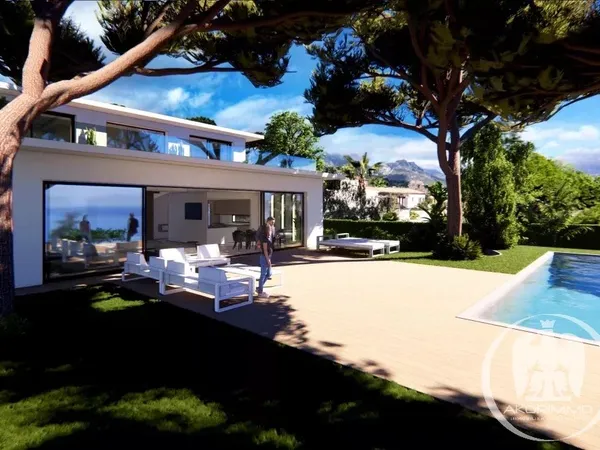 Alpes-Maritimes (06) Roquebrune-Cap-Martin Villa de luxe piscine Vue Mer