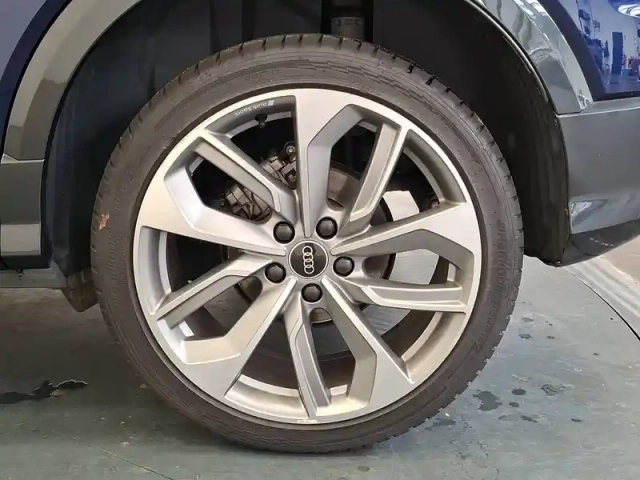 Audi Q2 35 tdi 150 s tronic 7 — photo 9