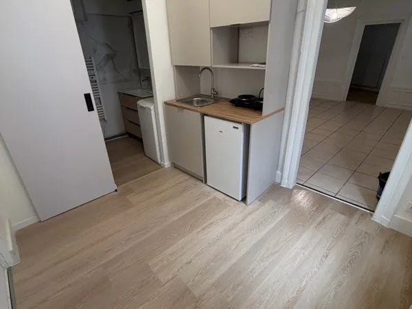 Appartement rénové situé - à deux pas du centre-ville